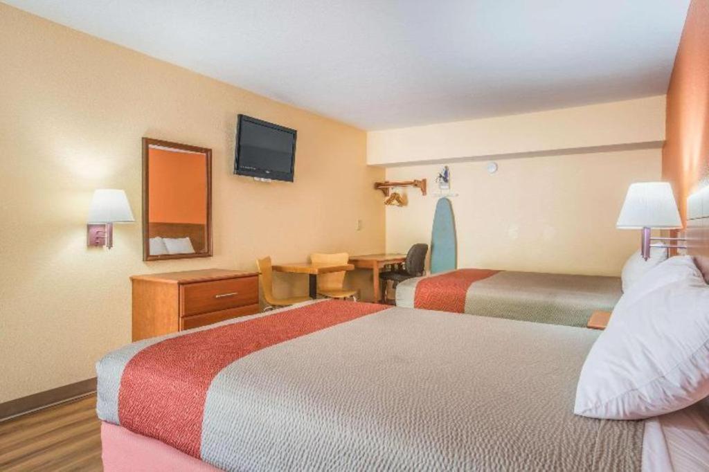 Rodeway Inn & Suites Macon Exteriér fotografie