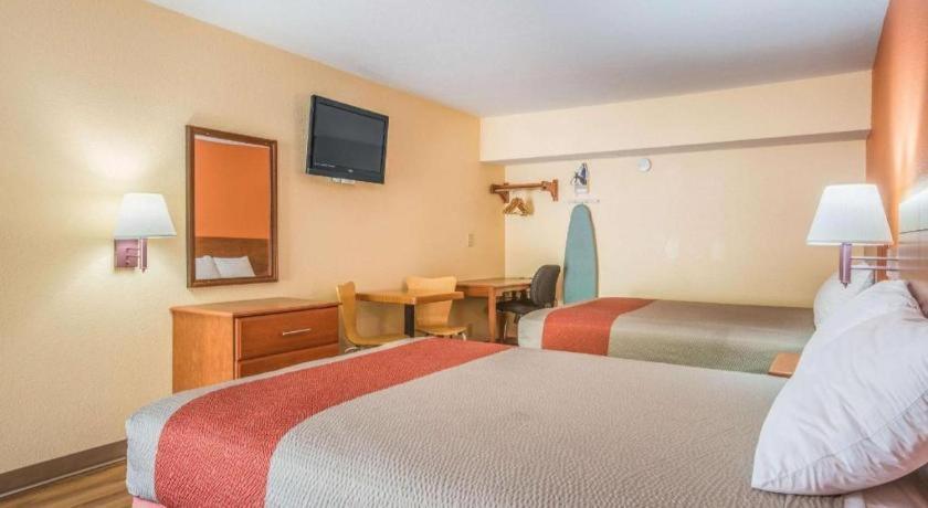 Rodeway Inn & Suites Macon Exteriér fotografie